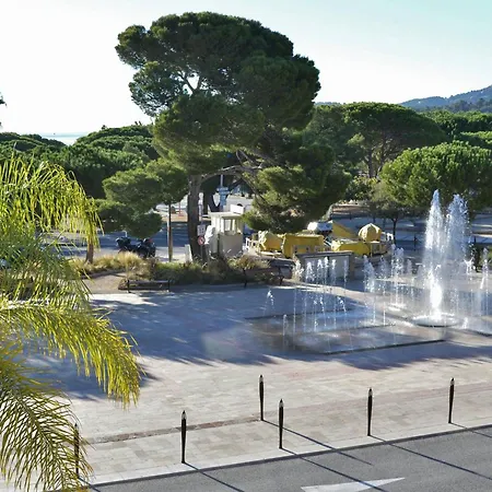 T2 A Bormes-les-mimosas, 4 Couchages, Parking, Proche Et Commerces, Menage Inclus - Fr-1-251-803 봄레미모사